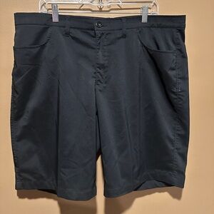 Under Armour	Black	Heat Gear - Loose fit
